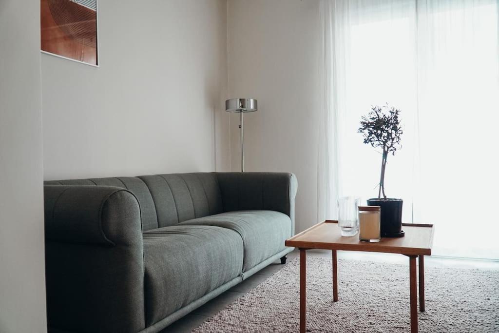 Charming Apartment In Keramikos Афины Экстерьер фото