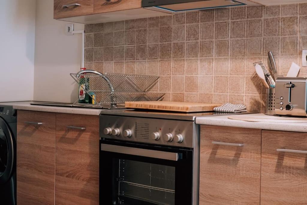 Charming Apartment In Keramikos Афины Экстерьер фото